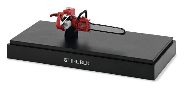 MODELO HISTÓRICO DE MOTOSIERRA STIHL TIPO BLK A ESCALA 1:12